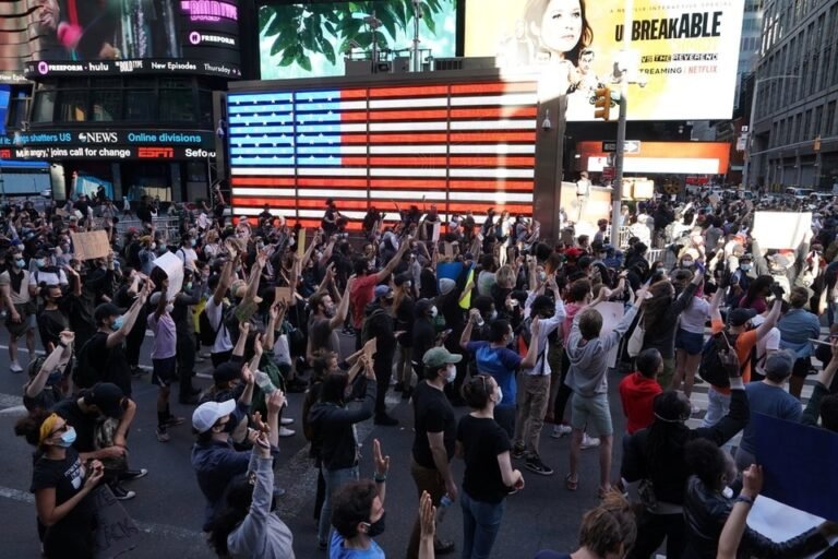 The wave of protests in the US spread around the world 1